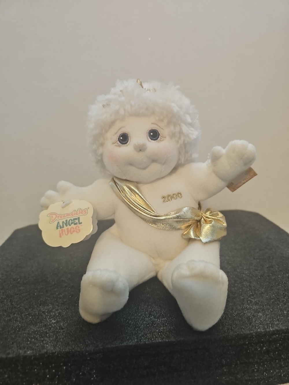 Dreamsicles Angel Hugs Plush Doll - White with Gold Accent